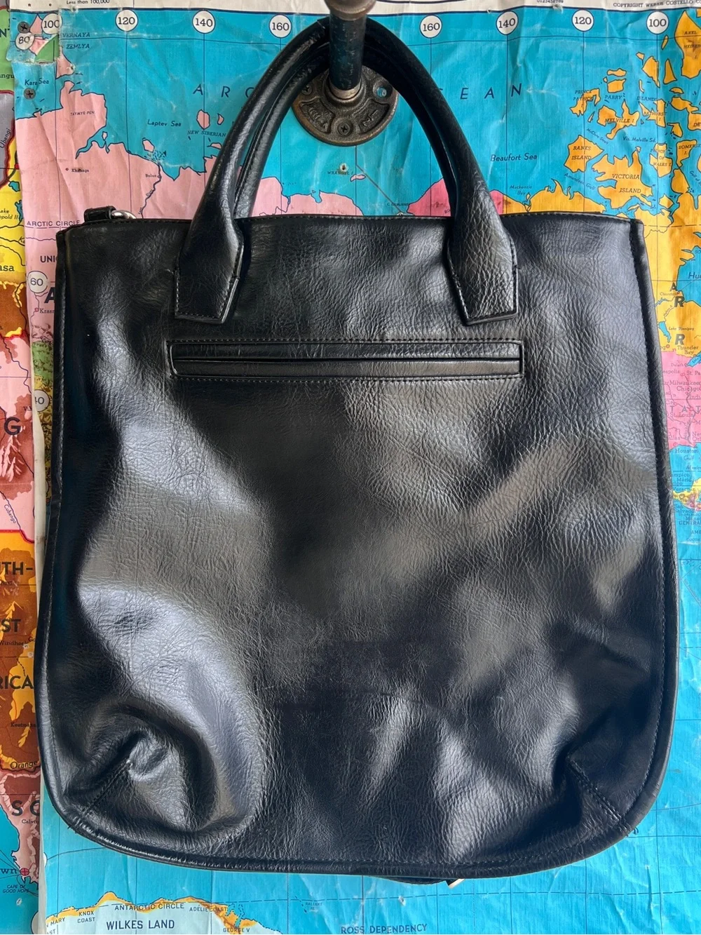 Matt & Nat Black Messenger Tote with Detachable Strap